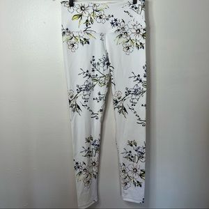 Knockout High-Rise Sport Leggings by Victoria’s Secret. Size Medium, luxe fabric